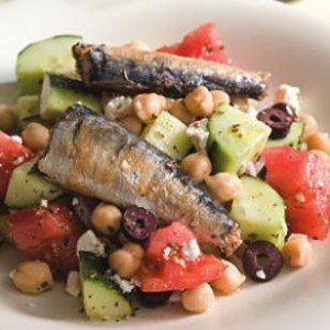 salata greceasca cu sardine salata greceasca cu sardine