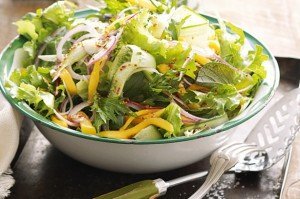 Salata verde cu mango 1 salata verde cu mango