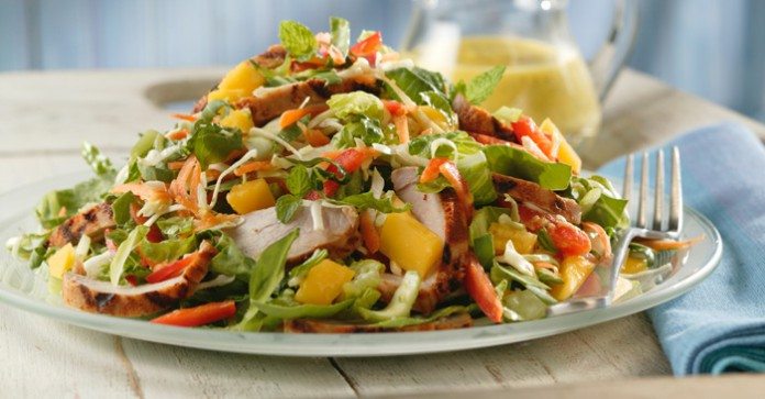 Salata-verde-cu-mango-avocado-si-migdale Salata verde cu mango, avocado si migdale