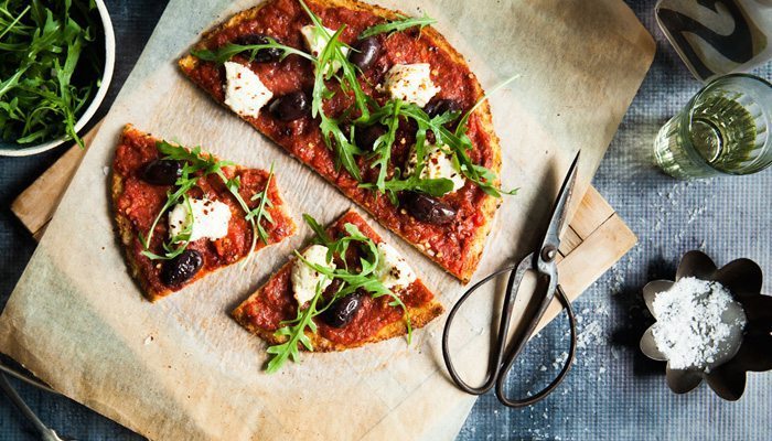 pizza cu crusta din conopida