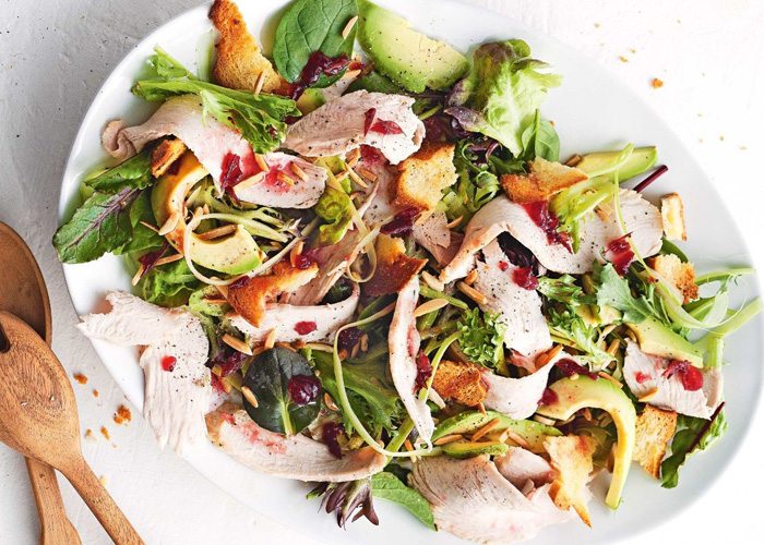 salata de curcan avocado si rosii