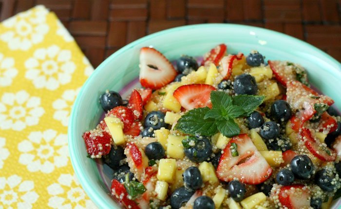 salata de fructe cu quinoa