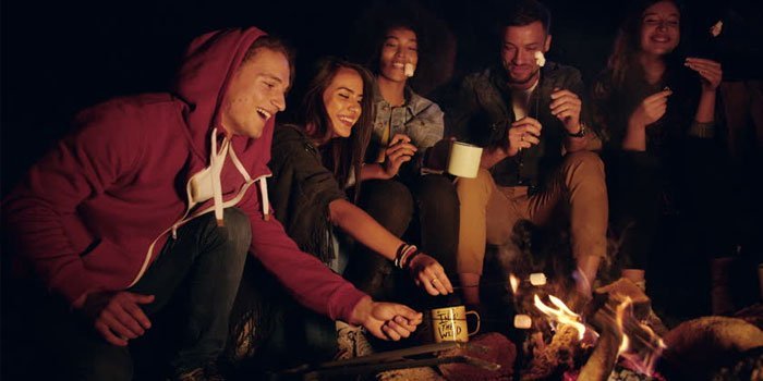 Mancatul noaptea in timpul petrecerilor