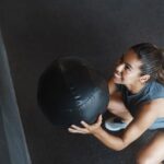 Genuflexiunile cu aruncarea mingii. Ghid complet. 10