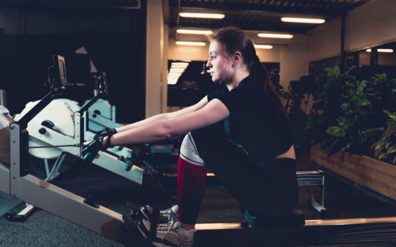 Antrenamentele la aparatul de ramat. Ghid complet