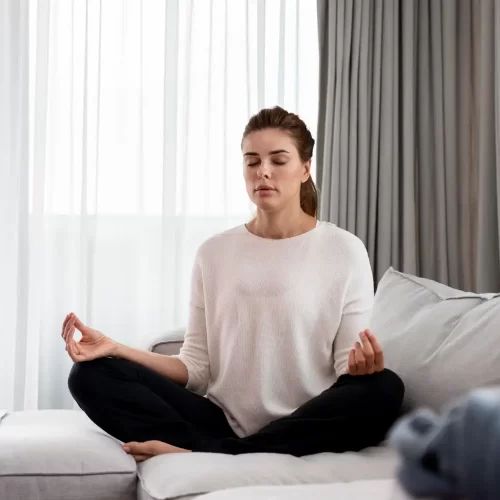 5 tehnici simple de meditație pentru a domoli anxietatea