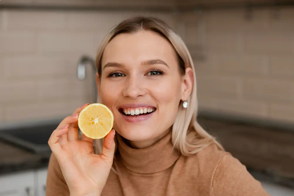 De ce ar trebui să îți începi ziua cu apă caldă și lămâie? 8 De ce ar trebui să îți începi ziua cu apă caldă și lămâie? 8