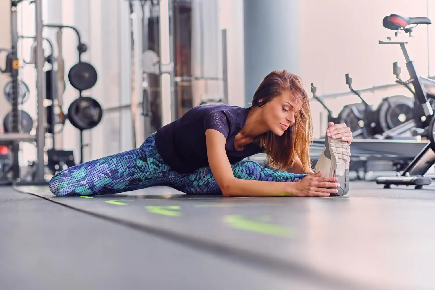 Antrenamente hibride: combină antrenamentele de forță cu yoga și pilates